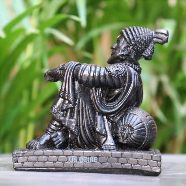 US DZIRE ™ 901 Chhatrapati Shivaji Maharaj Maratha King Statue Decorative Showpiece -  8.5 cm  (Polyresin, Gold, Black)